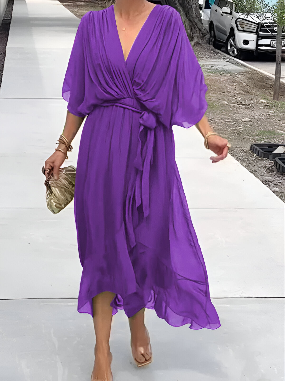 Monica™ | Robe en chiffon à col en V