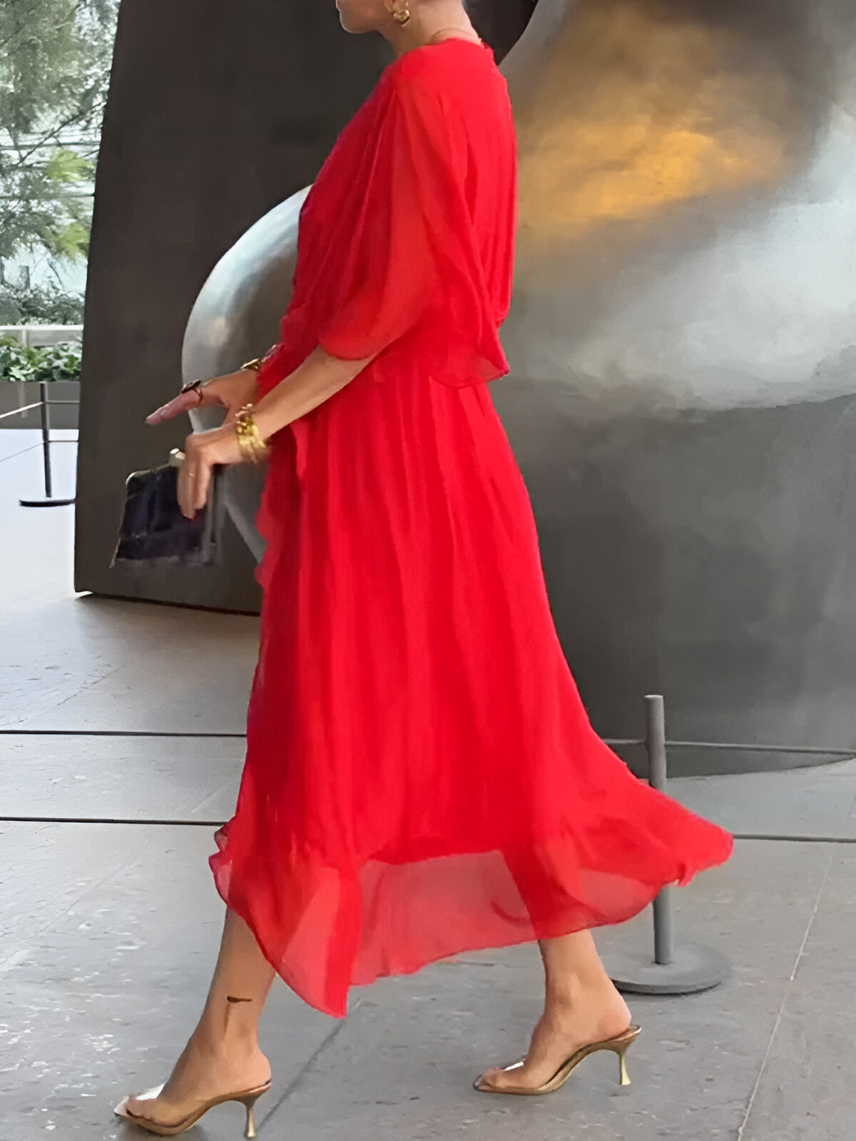 Monica™ | Robe en chiffon à col en V